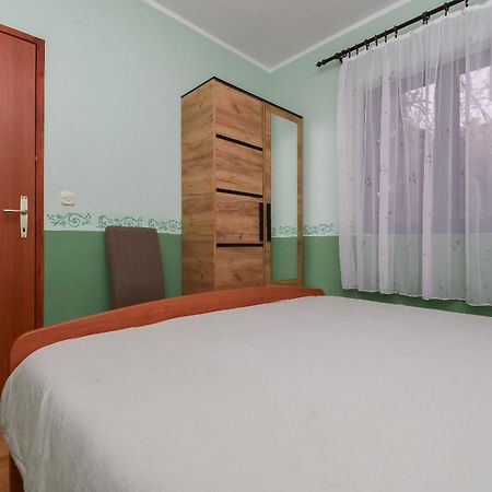 Apartments Toni Масліница Екстер'єр фото