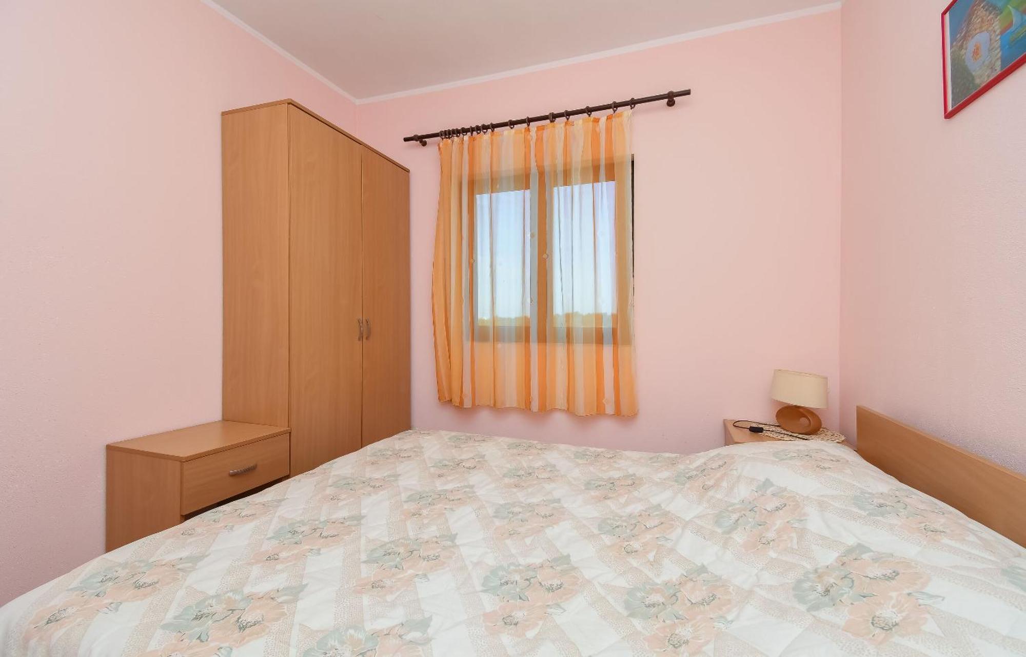 Apartments Toni Масліница Екстер'єр фото