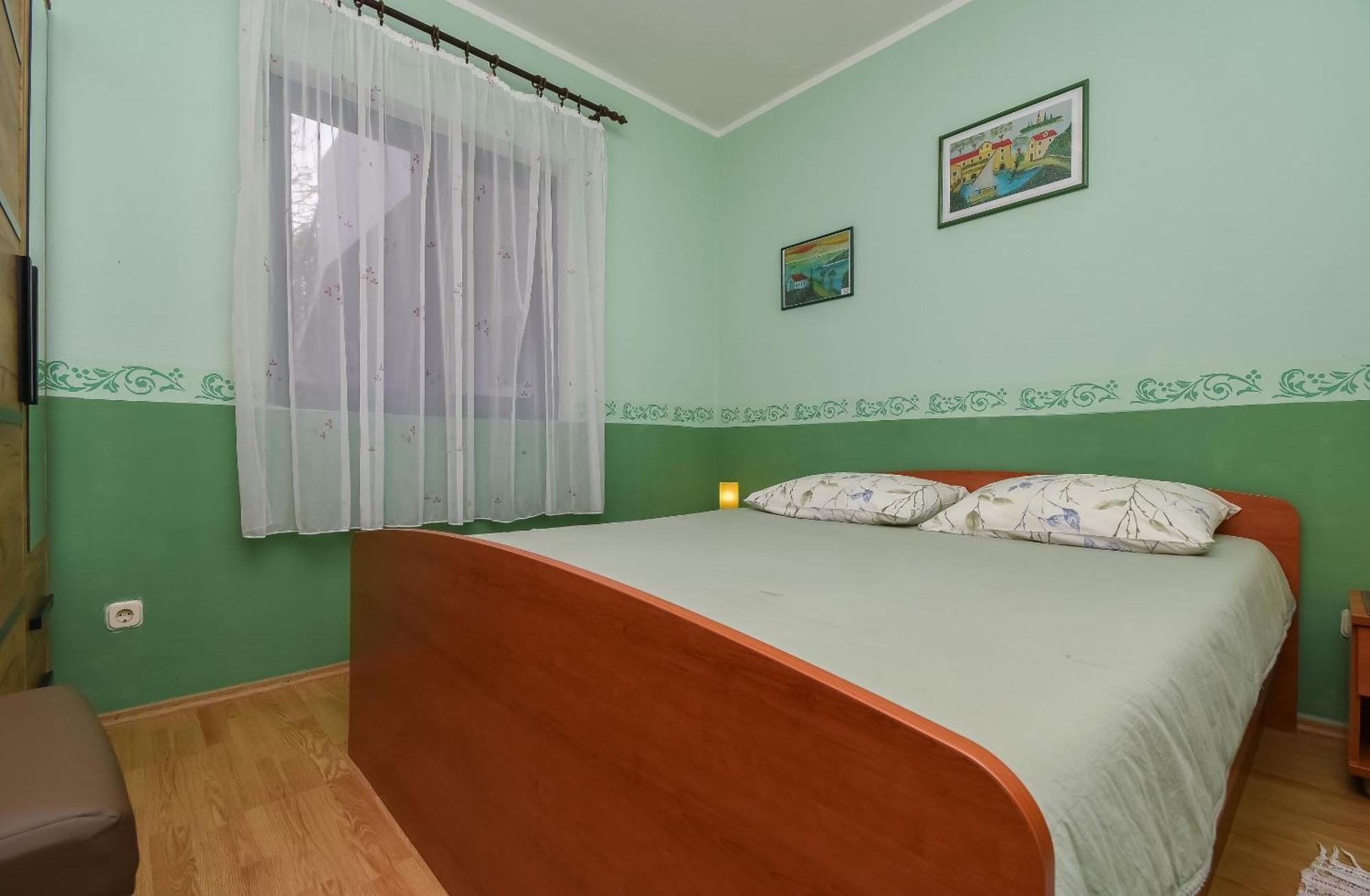 Apartments Toni Масліница Екстер'єр фото